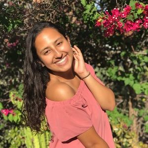 Meet your Posher, Samira